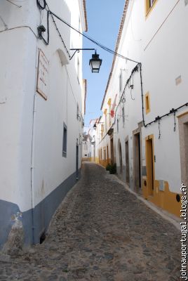 encore une rue (elle sont toutes comme çà...)